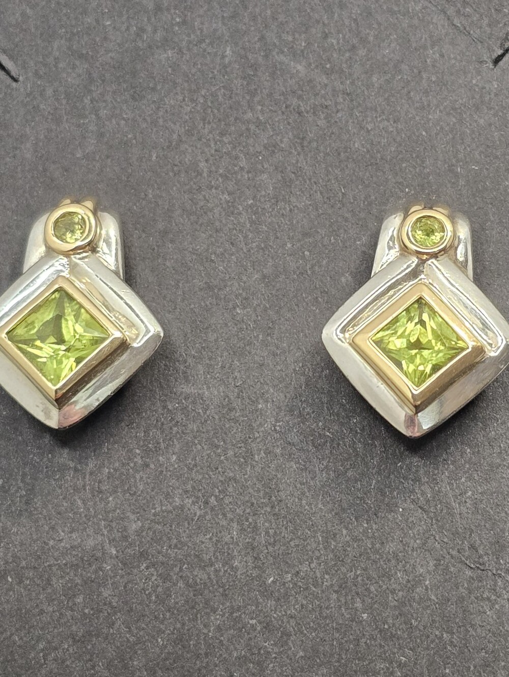 Vtg 'Lorenzo' Sterling Silver with 18k Gold Accents and Peridot Post Earrings